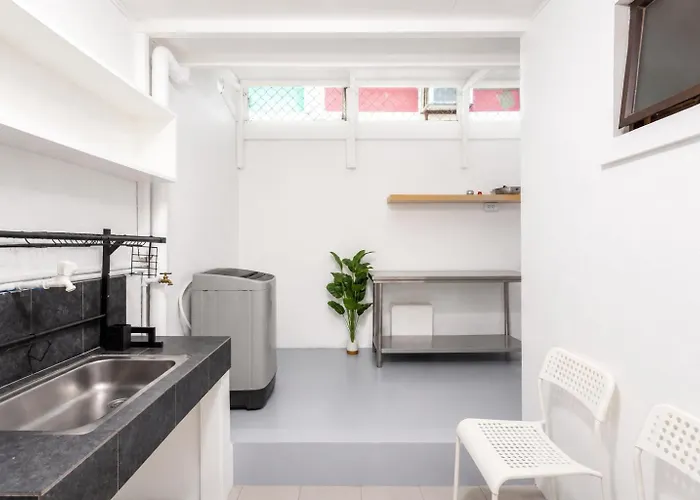 Japandi 2br House Near Up, Ateneo & Maginhawa