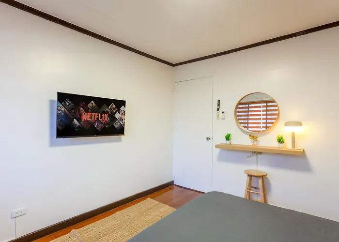 Japandi 2br House Near Up, Ateneo & Maginhawa Manila