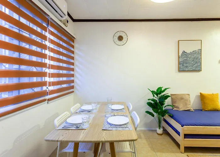 Japandi 2br House Near Up, Ateneo & Maginhawa Apartment Manila