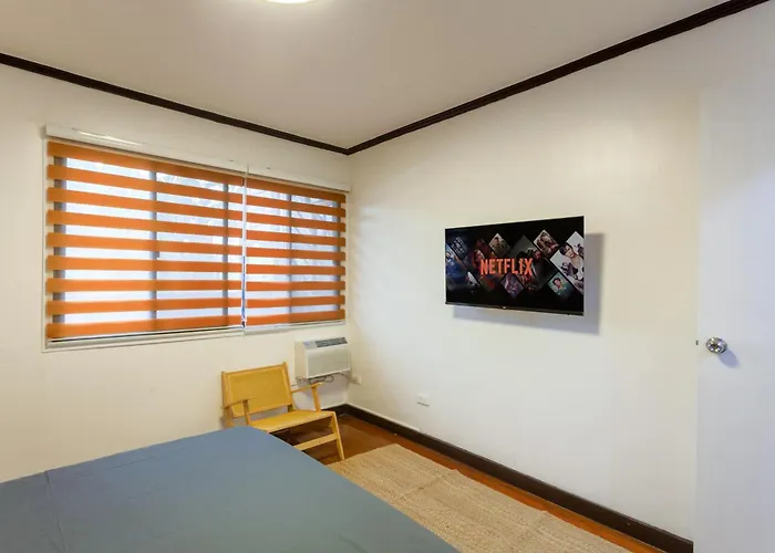 Japandi 2br House Near Up, Ateneo & Maginhawa Manila