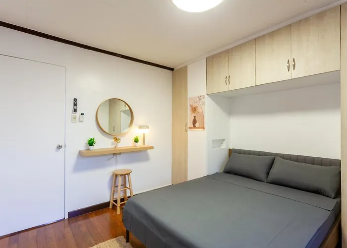 Japandi 2br House Near Up, Ateneo & Maginhawa Apartment *